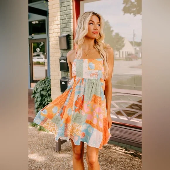 ILLA ILLA Seashell Serenade Tropical Patchwork Bandeau Top Mini Dress NWT - Picture 2 of 6